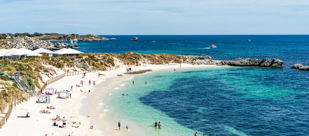Pinky Beach auf Rottnest Island in Westaustralien.

