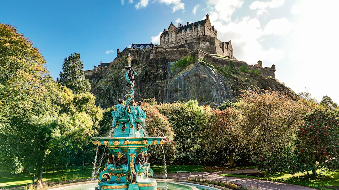 UK and Greece Itinerary: 11 Days of History & Islands