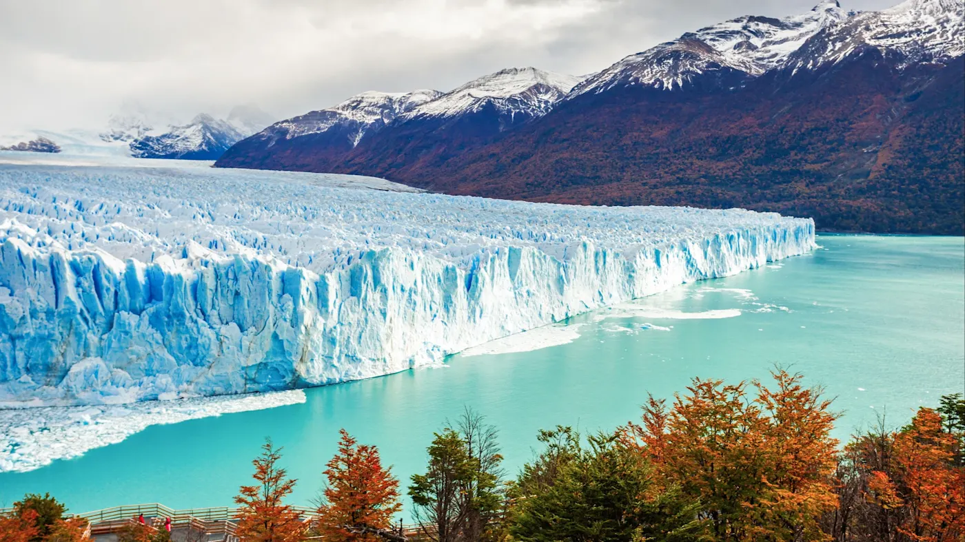 El Calafate, Santa Cruz, Argentinien Ein Gletscher mit beeindruckender Eislandschaft im Nationalpark. El Calafate, Santa Cruz, Argentinien.