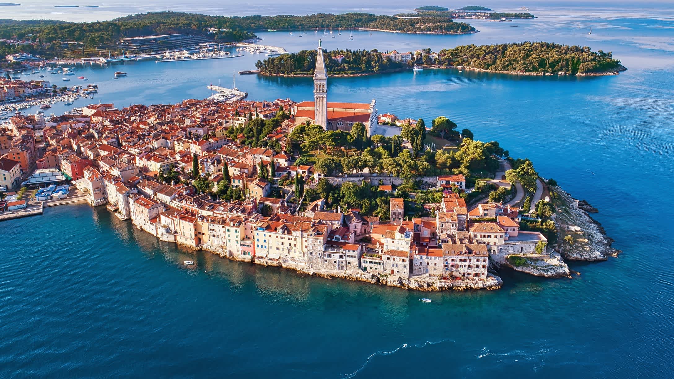 Luftaufnahme der Rovinj Altstadt in Kroatien.

