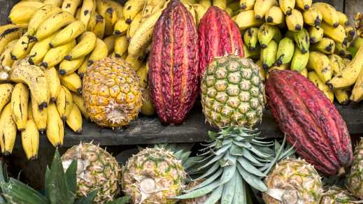 Fruit op een straatmarkt in Ecuador