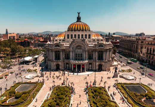 Der Palacio de Bellas Artes in Mexico City ist eines der architektonischen Highlights