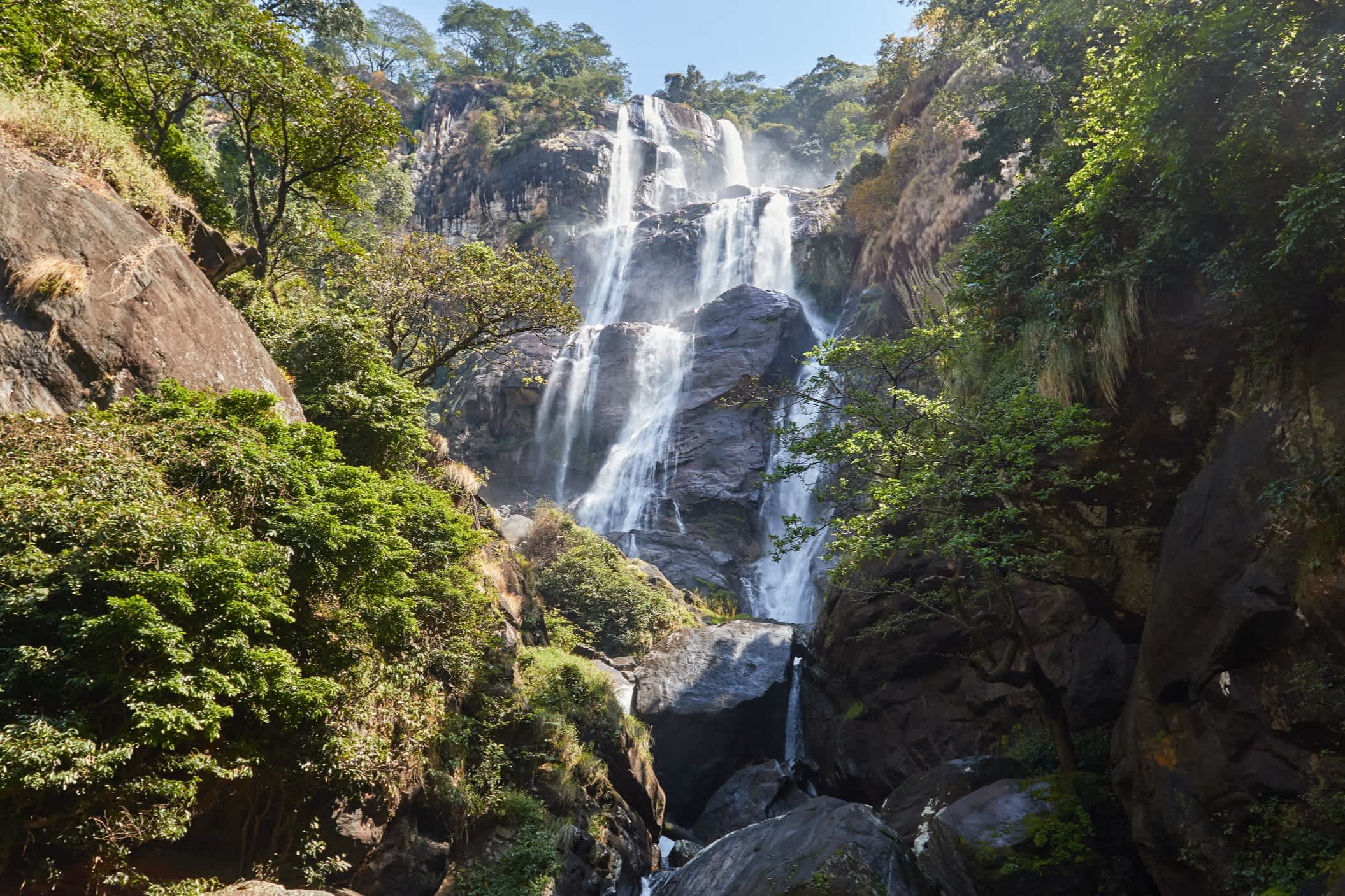 Chute d'eau de Sanje dans le parc national des monts Udzungwa, en Tanzanie