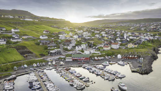 Färöer Inseln T'rshavn Marina Sonnenuntergang Panorama Torshavn Streymoy Island