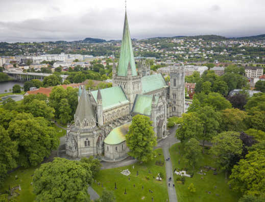 Luftaufnahme von Nidaros Kathedrale, Trondheim, Norwegen.