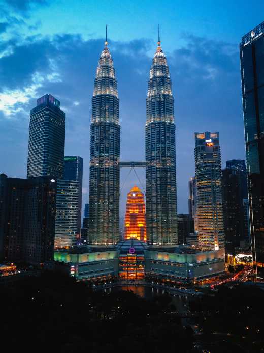 Petronas Türme zu besteigen bei einem Kuala Lumpur Urlaub