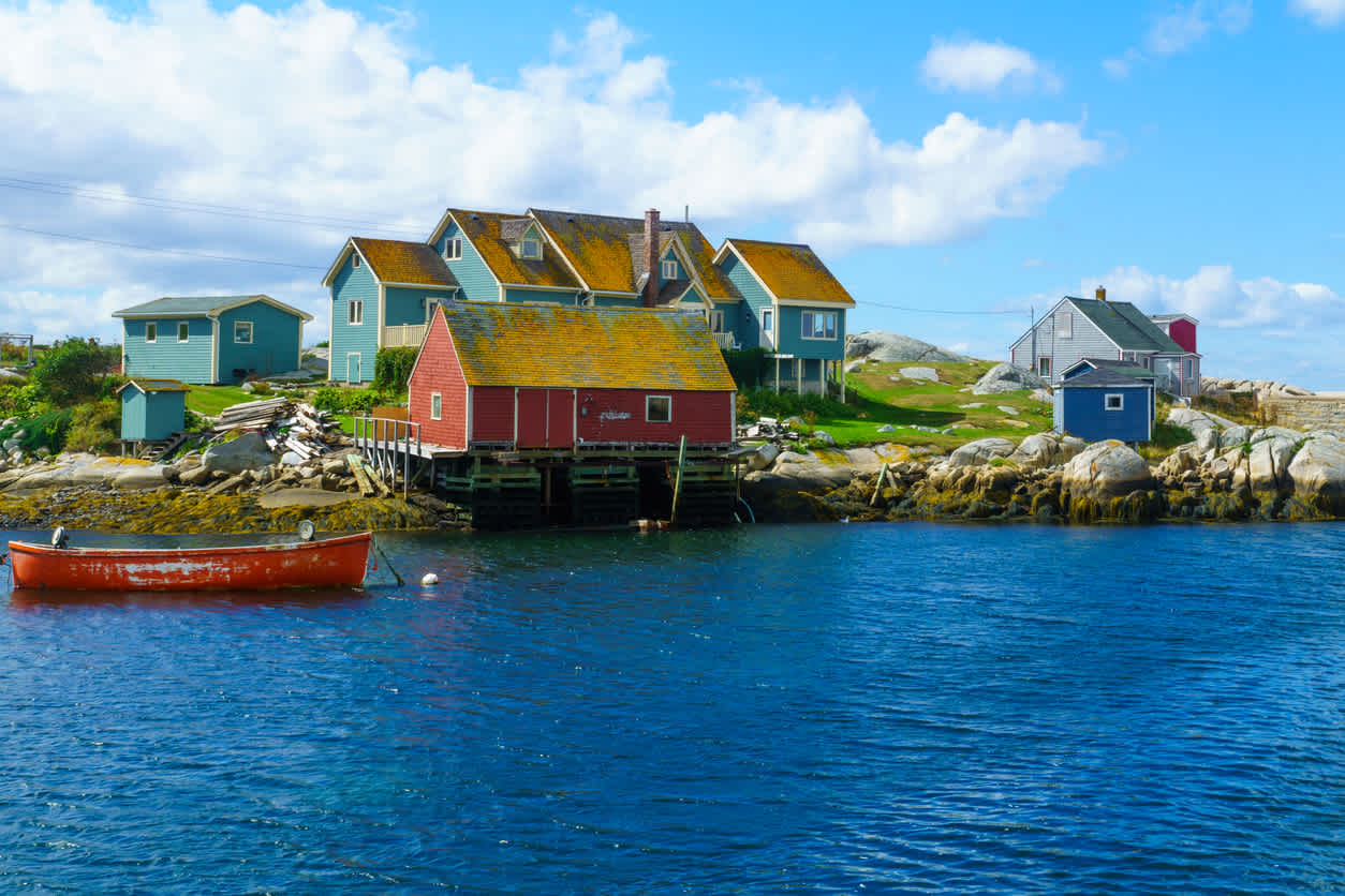 Découvrez le village de Peggys Cove pendant votre voyage en Nouvelle-Écosse.
