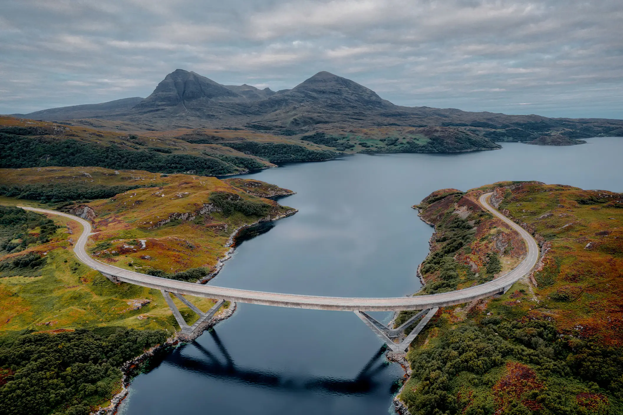 Scotland, NC500, Kylesku Bridge Kylesku Bridge along the NC500 in northern Scotland, taken in August 2020, post-processed with Exposure Bracketing