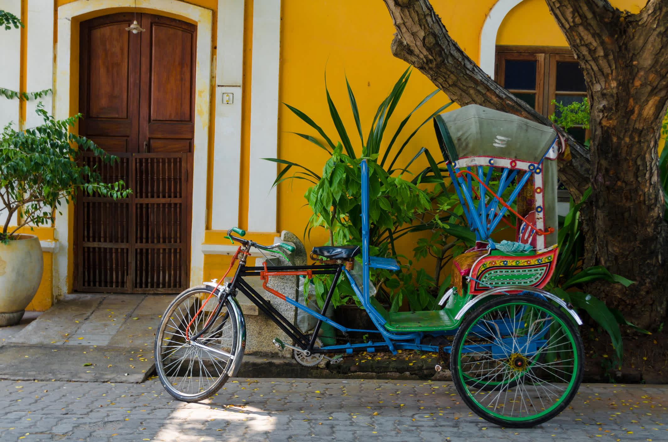 Die beste Art, die französische Stadt Pondicherry zu erkunden, ist eine Rikschafahrt.