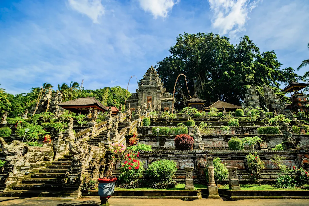 Blick auf die berühmtesten Tempel in Bali