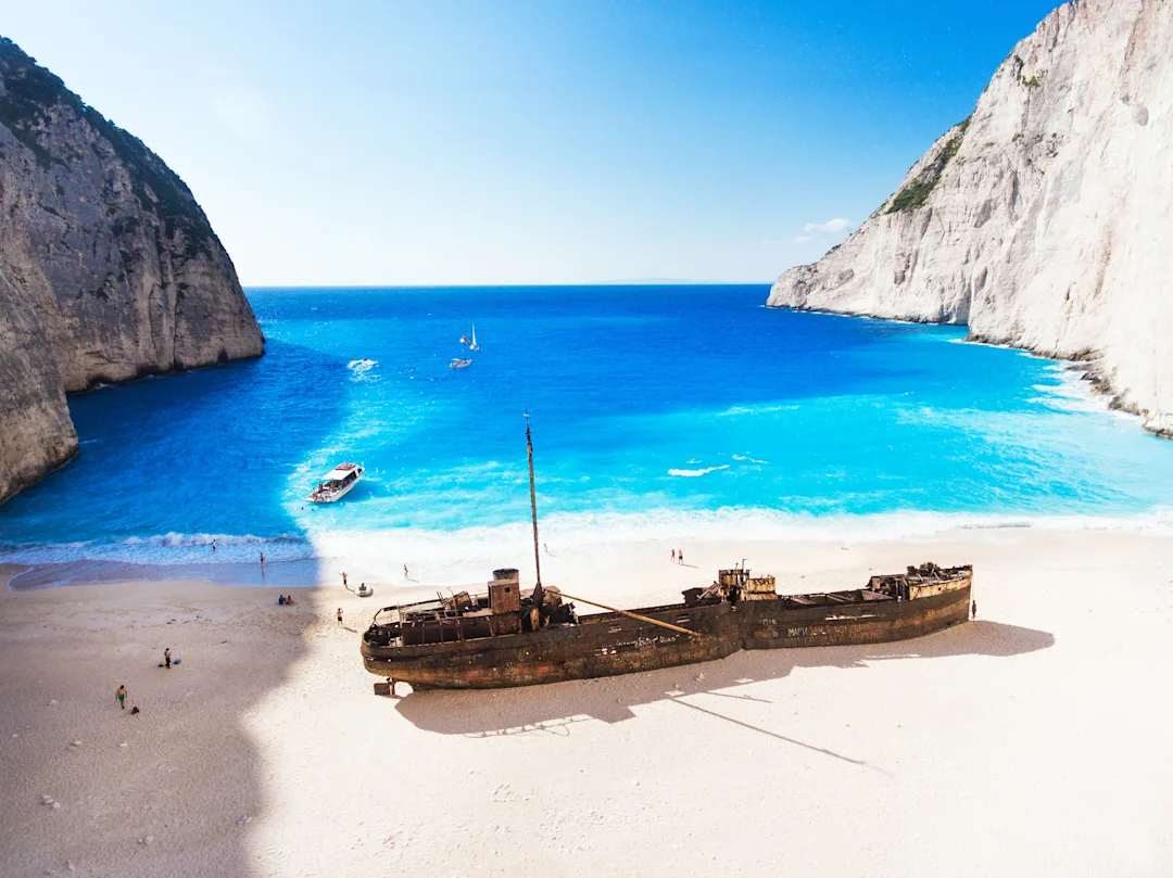 From London to the Greek Islands: 11 Days of Culture & Coastlines
