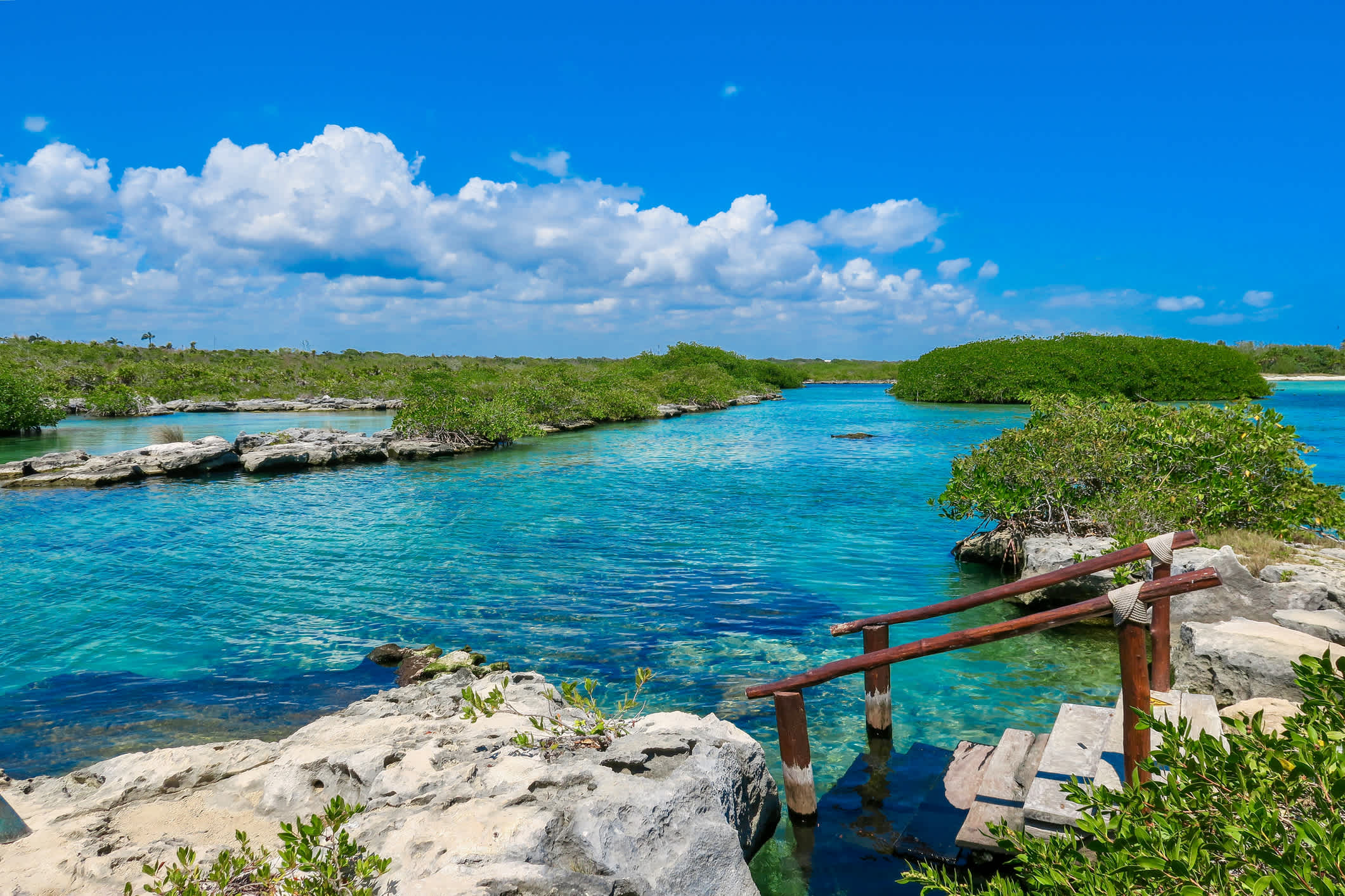 Le calme de la lagune des Caraïbes à Akumal, Mexique