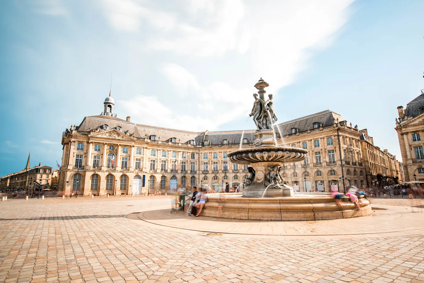 Frankreich, Bordeaux, Platz La Bourse Blick auf den berühmten Platz La Bourse in Bordeaux, Frankreich.