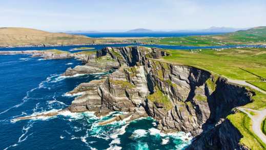 Blick auf die Kerry Cliffs auf der Ring of Kerry Route, County Kerry, Irland.

