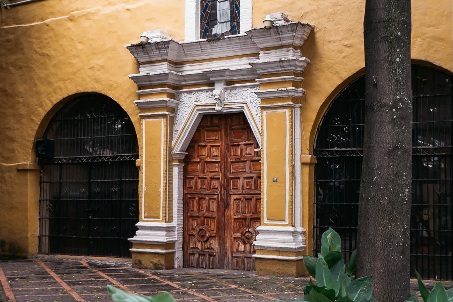 Porte d'une église