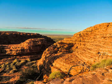 Découvrez les gorges spectaculaires du parc national Watarrka pendant votre circuit en Australie.