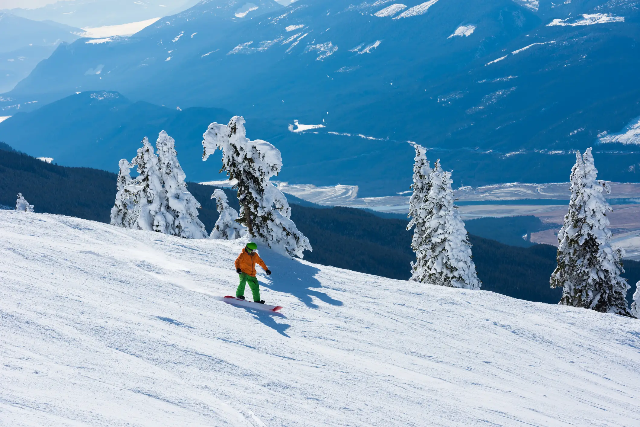 Snowboarden im Revelstoke Berg Resort

