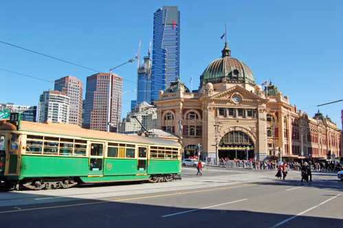 Impossible de ne pas visiter Melbourne une des villes les plus populaires du pays pendant votre circuit en Australie.