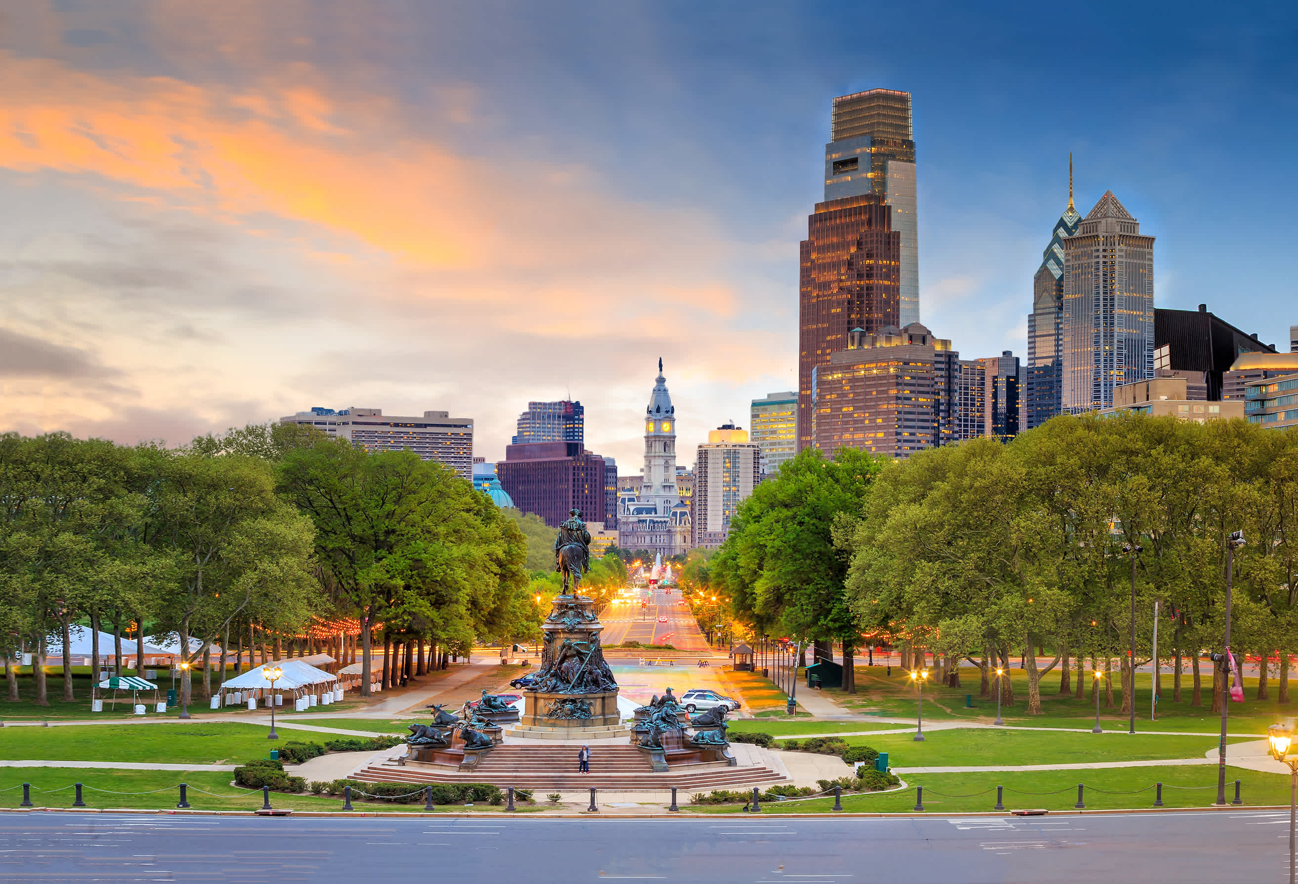 Skyline Philadelphias bei Sonnenuntergang