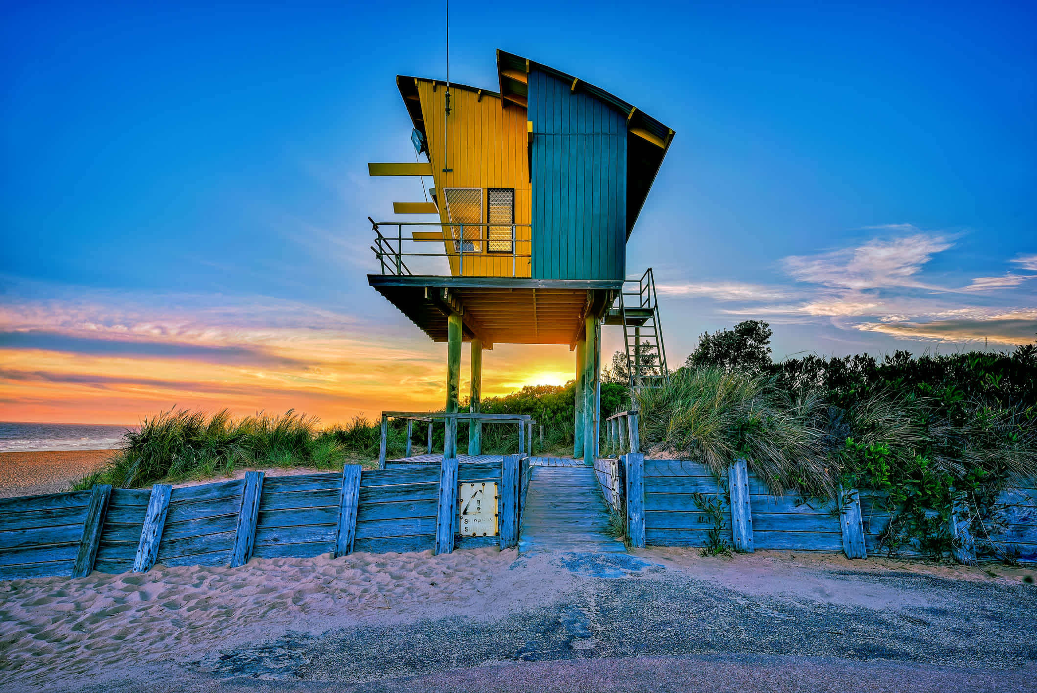 Sonnenuntergang am Main Beach am Lakes Entrance in den Gippsland Lakes, Victoria, Australien.