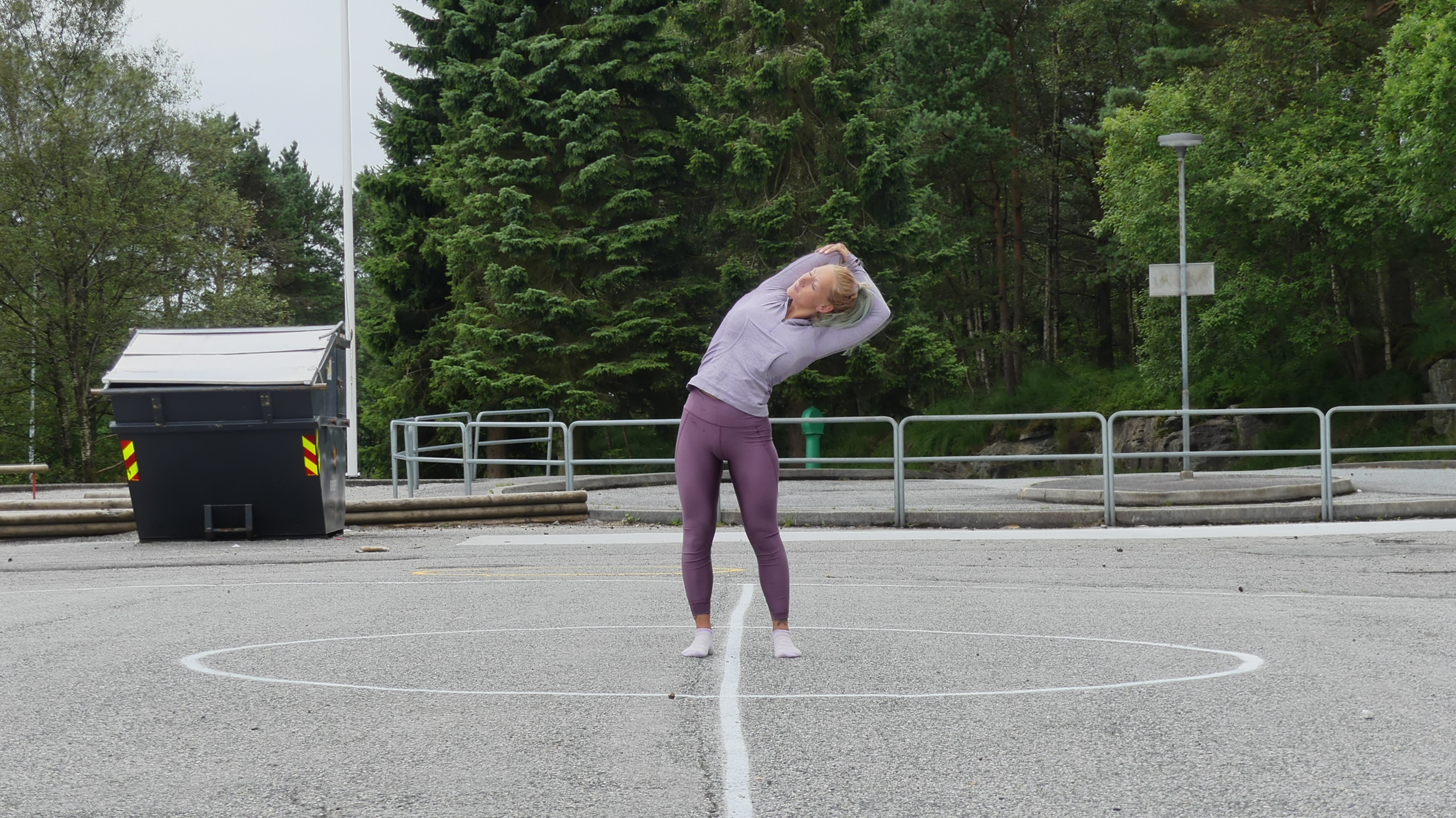 Stretch som passar alla – tips på 4 enkla stretchövningar - SATS - SATS