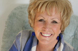 Relax and Read Book Club: The Girl With The Suitcase by Lesley Pearse