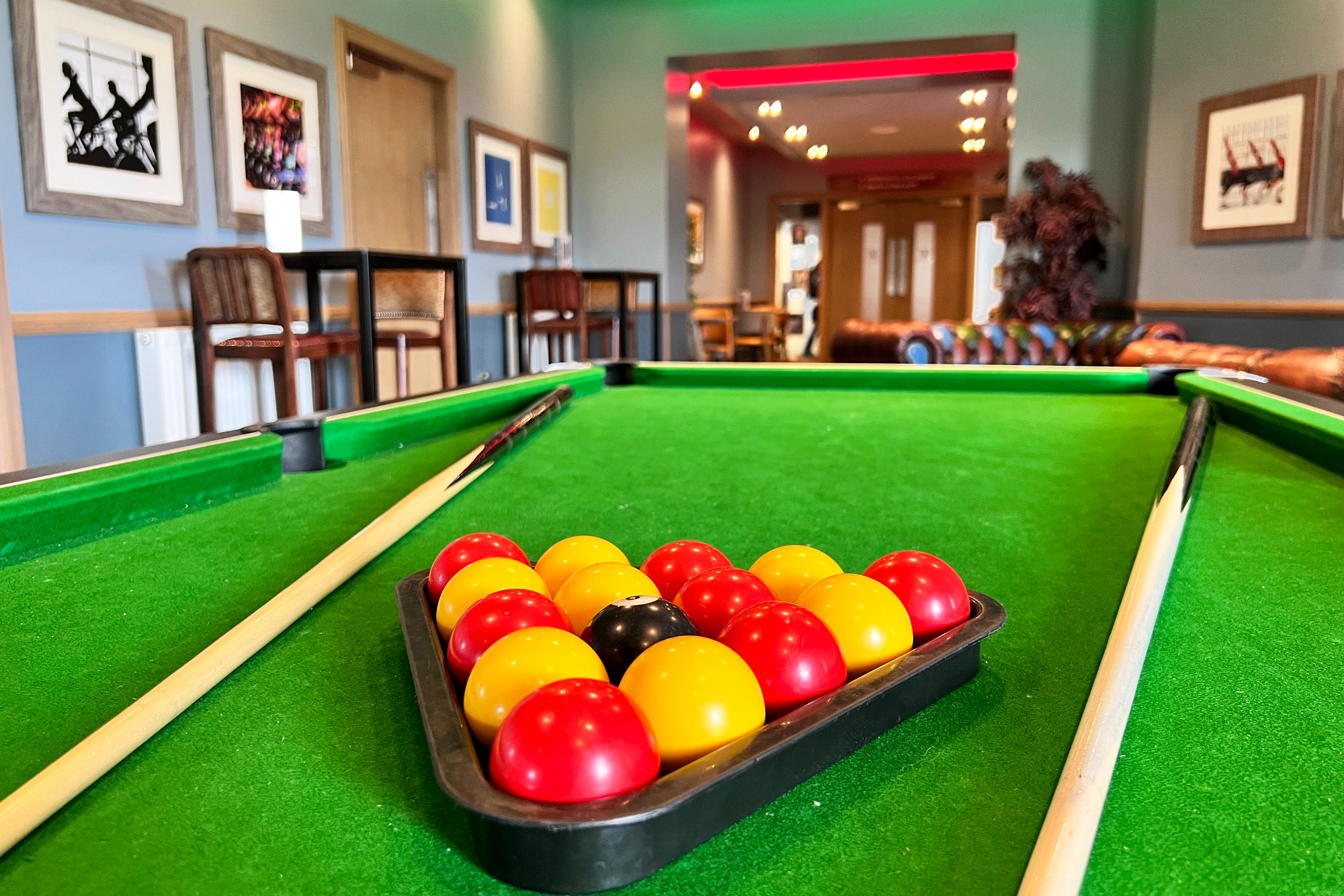 17. The Gailes Hotel & Spa   G Gs Sports Lounge