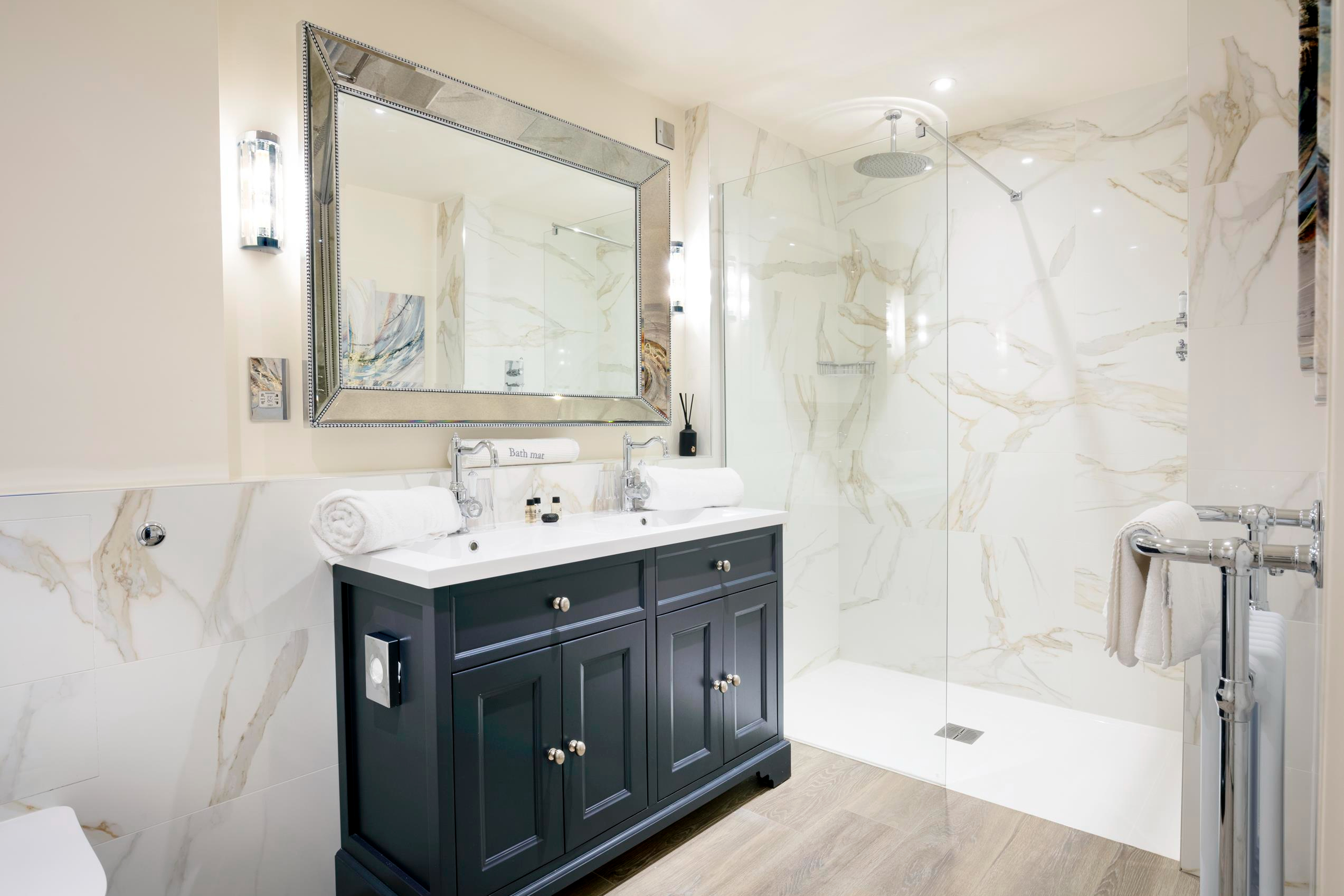 Manor House Durham   Bathroom