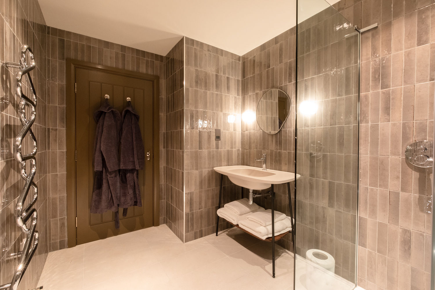 Laceby Manor   Shower