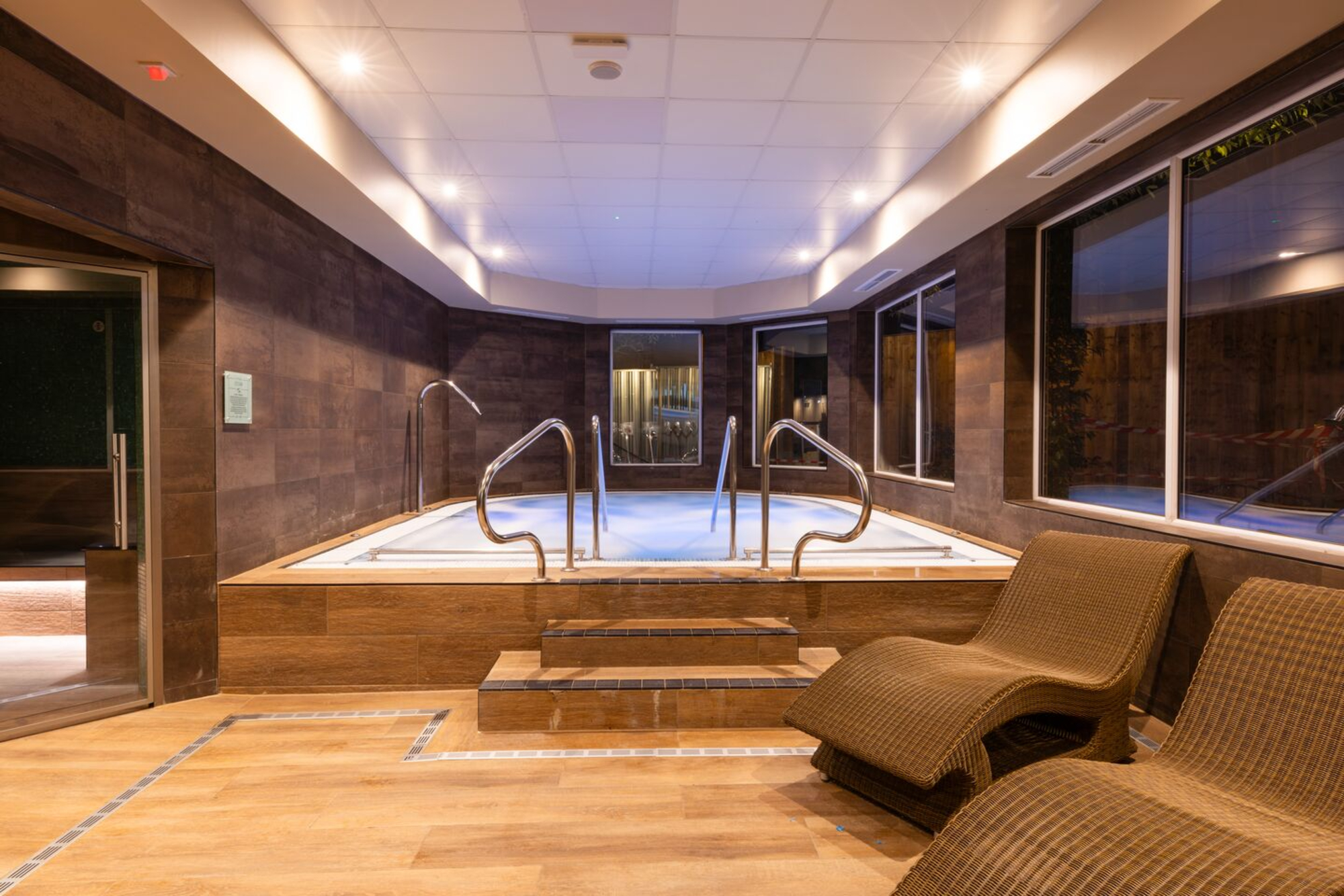 David Lloyd Clubs In Wickwoods