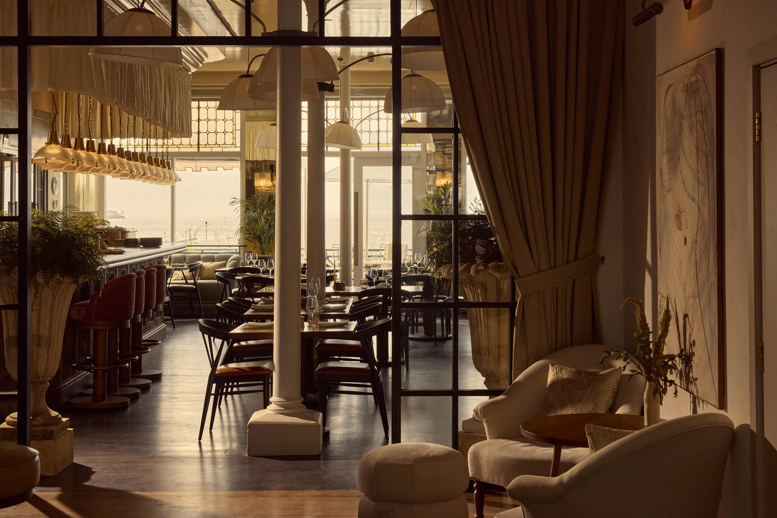 Field Trip At No.42 By Guest House Margate Bar