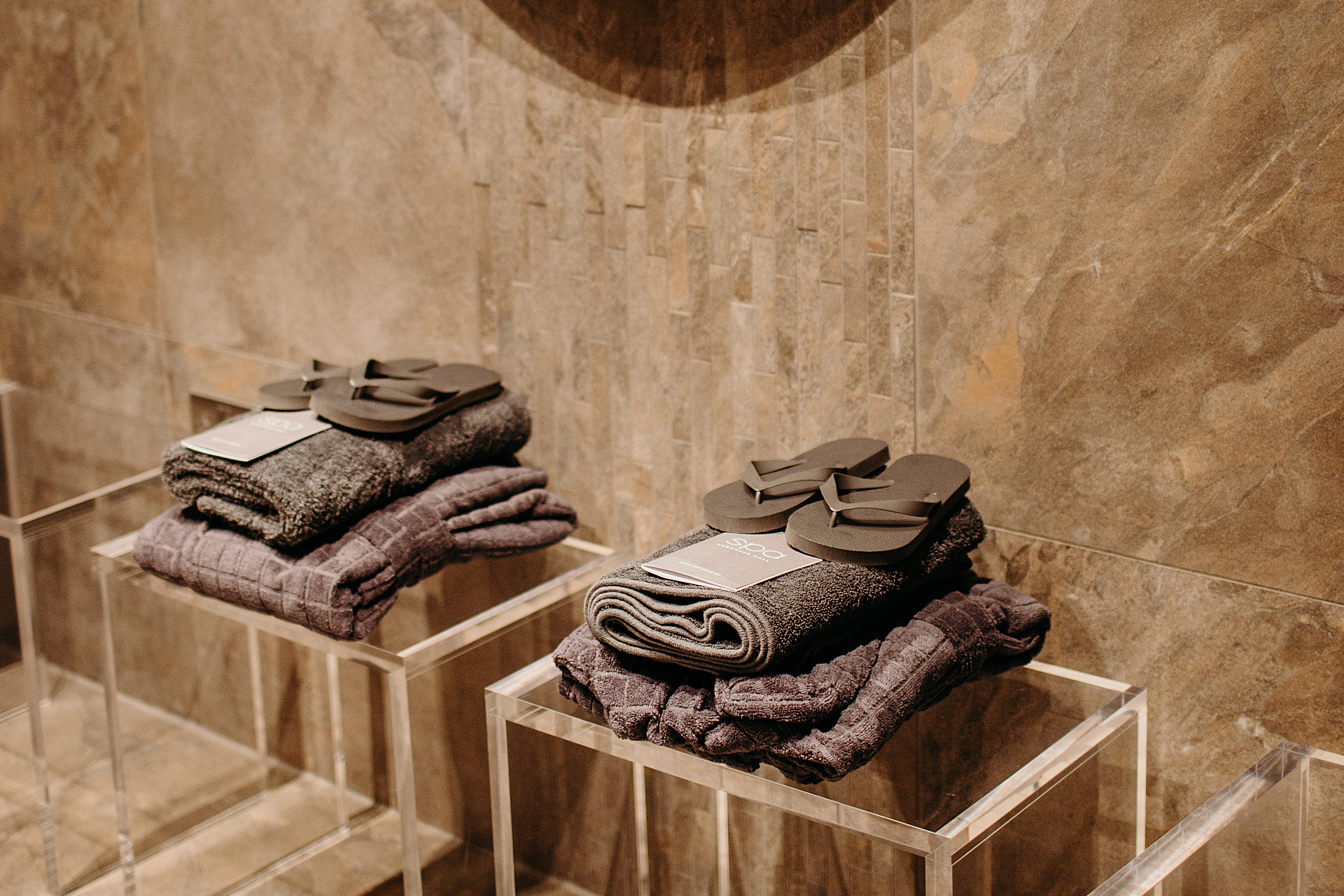 K ES Grave Spa Day Two 051