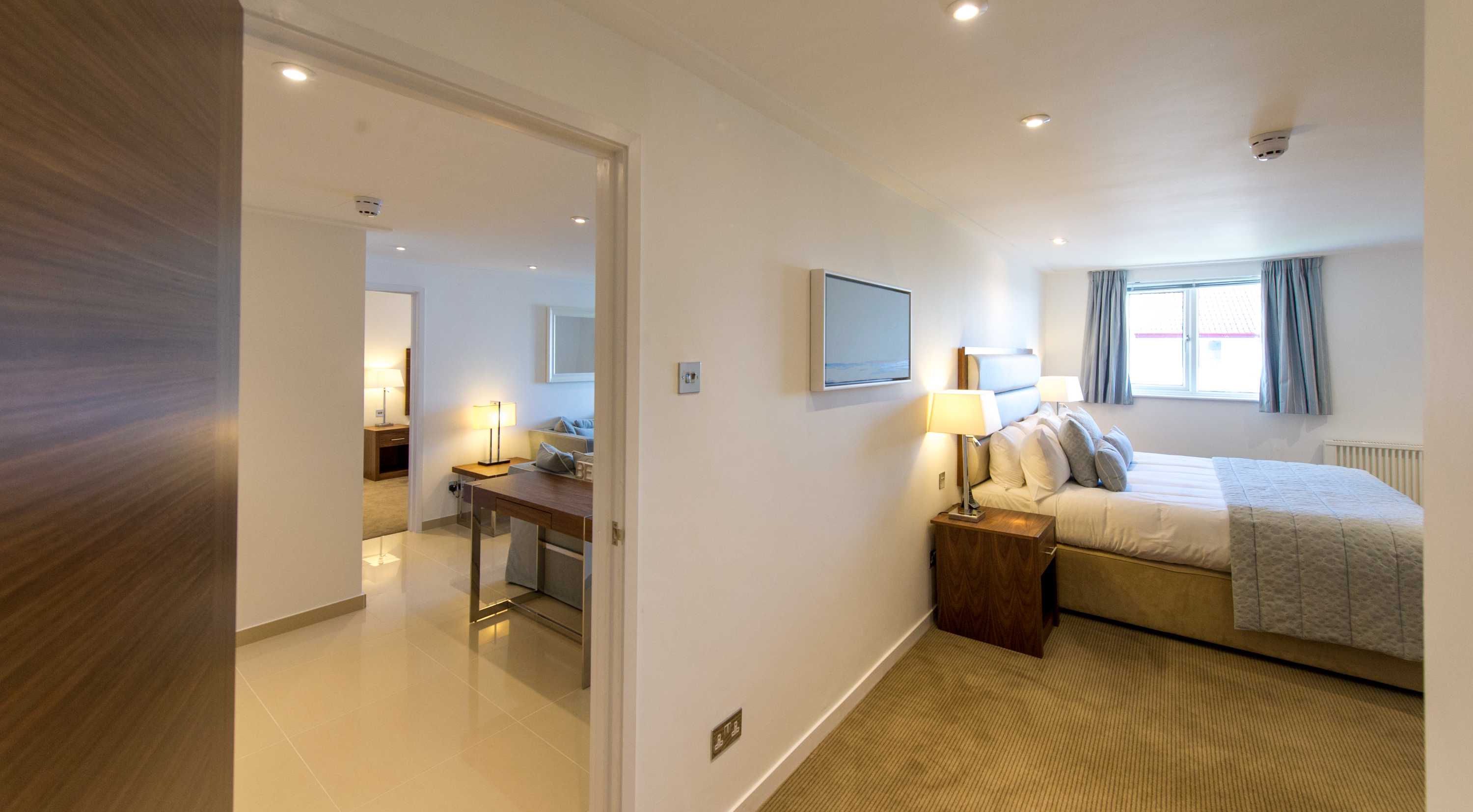 Bedroom   Living Suite 4 1