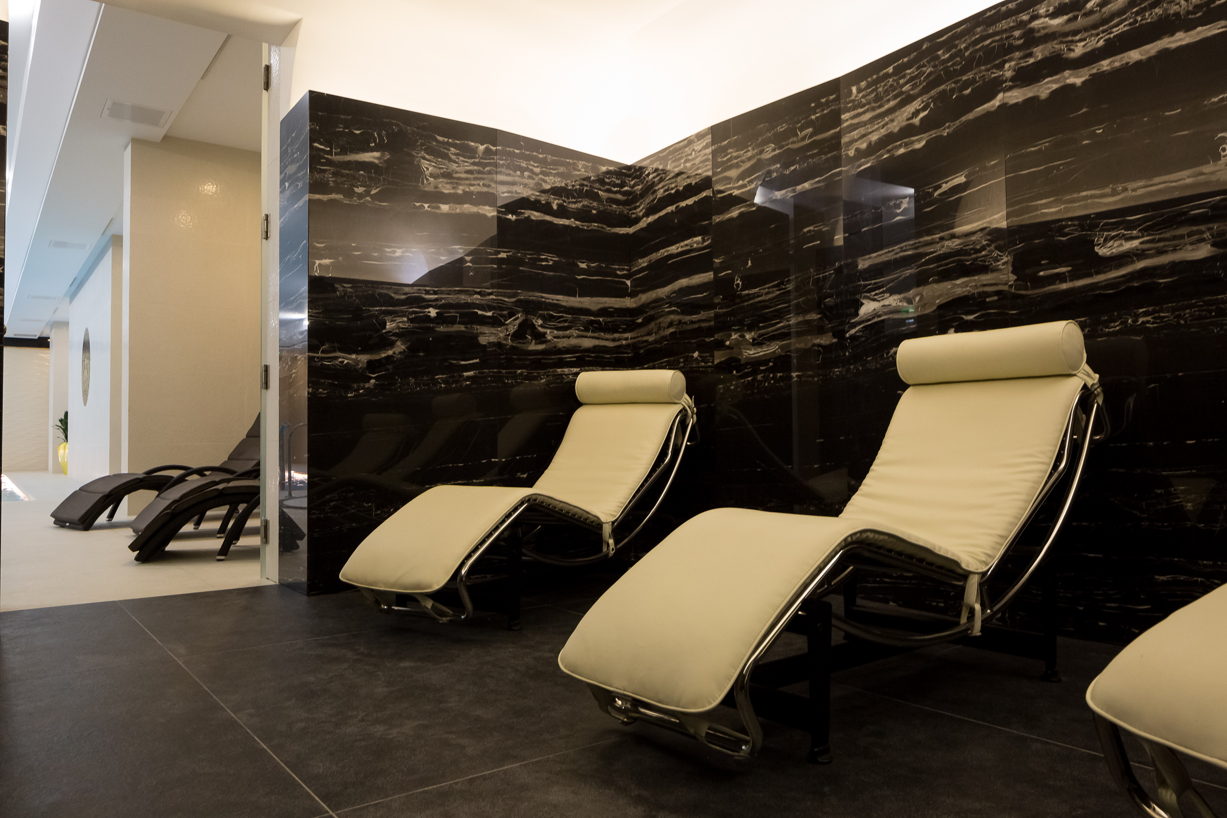 5 Bokeh By Montcalm East