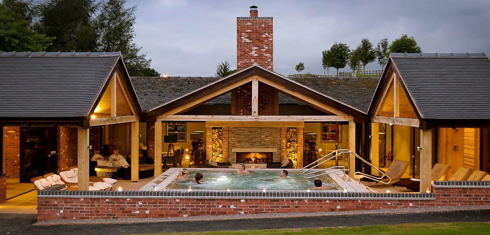 Outdoor Spa Area Moddershall Oaks