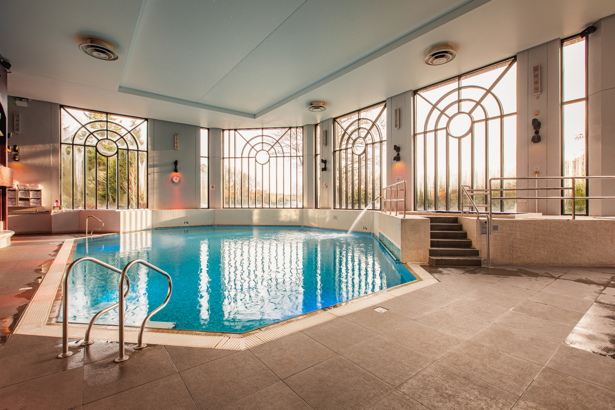 Wave Spa And Wellness At Crowne Plaza Gerrards Cross, Beaconsfield, Buckinghamshire (Slide 2)