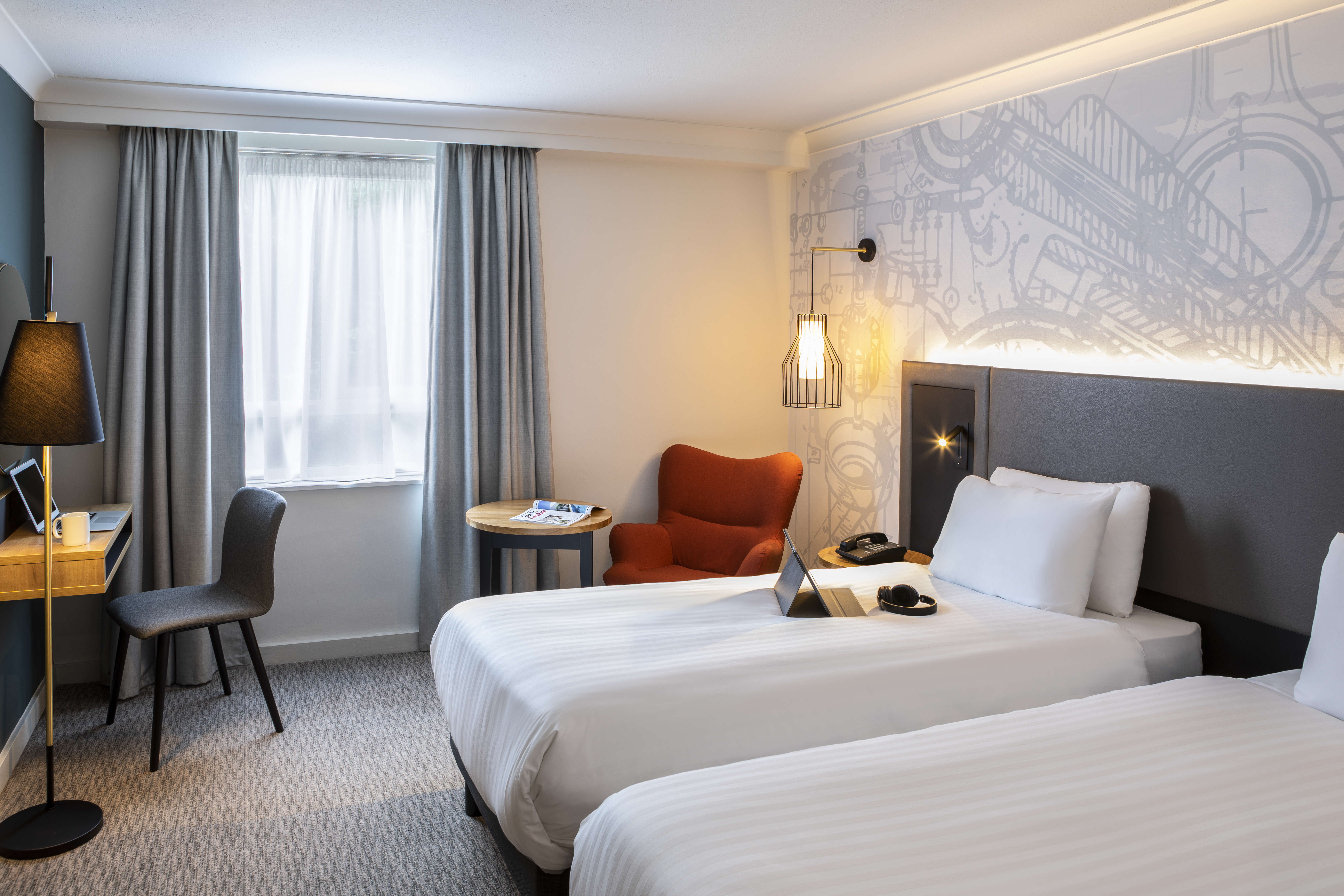 1 Mercure Birmingham West Hotel