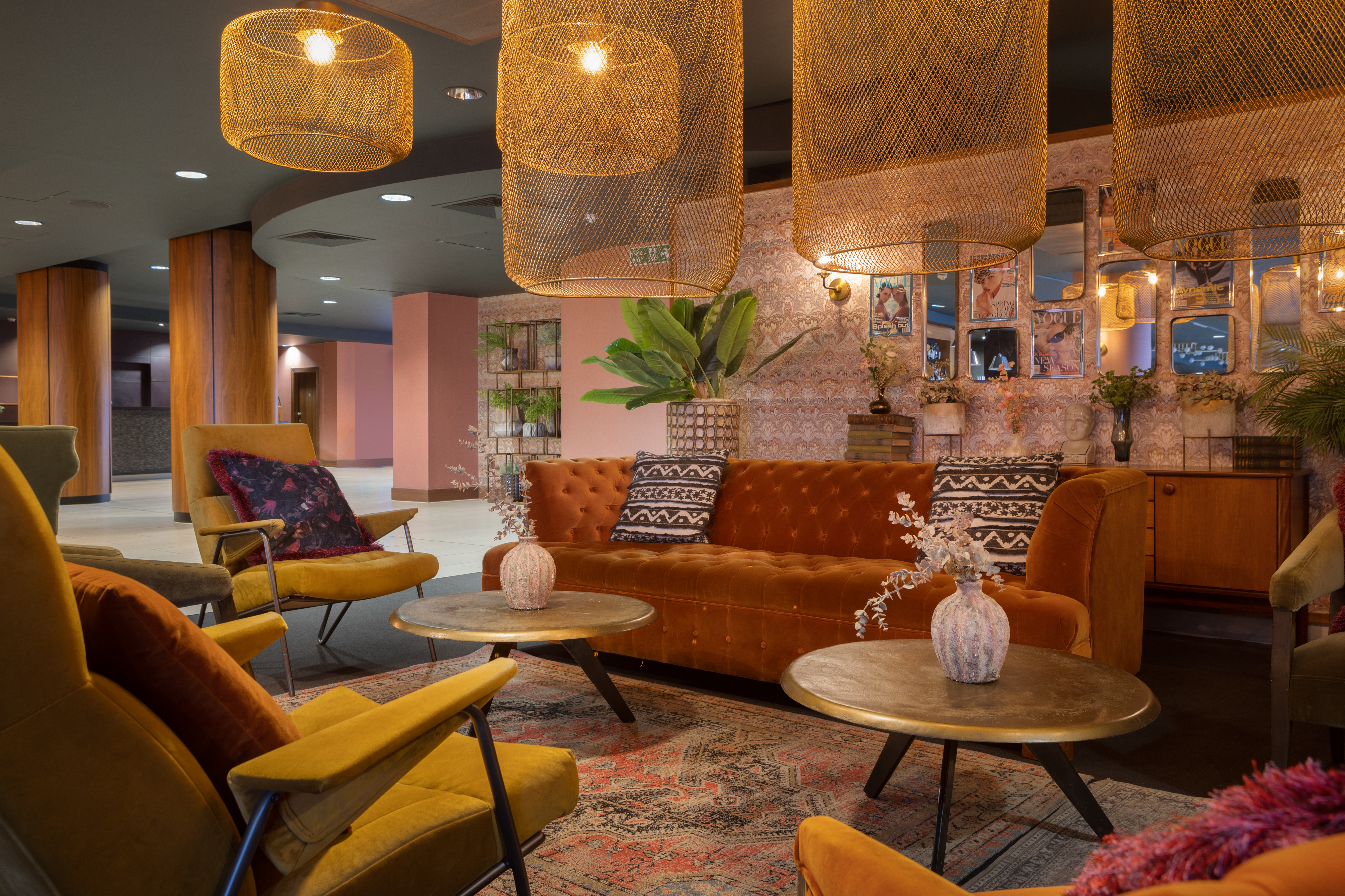 Waterfront Hotel   Lounge