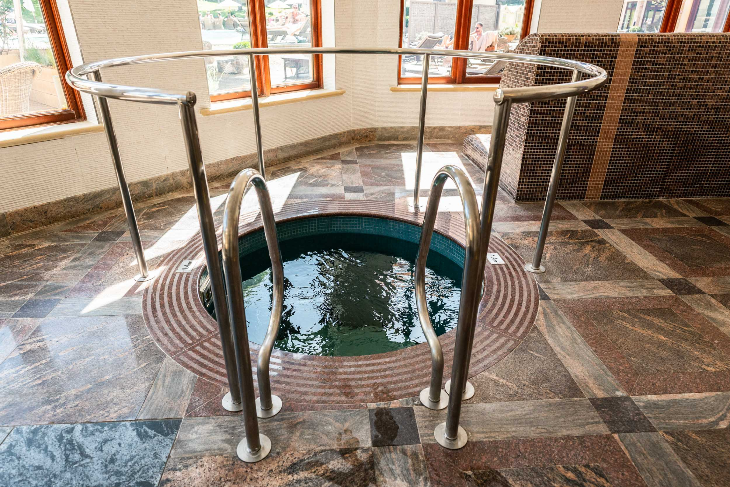 Plunge Pool