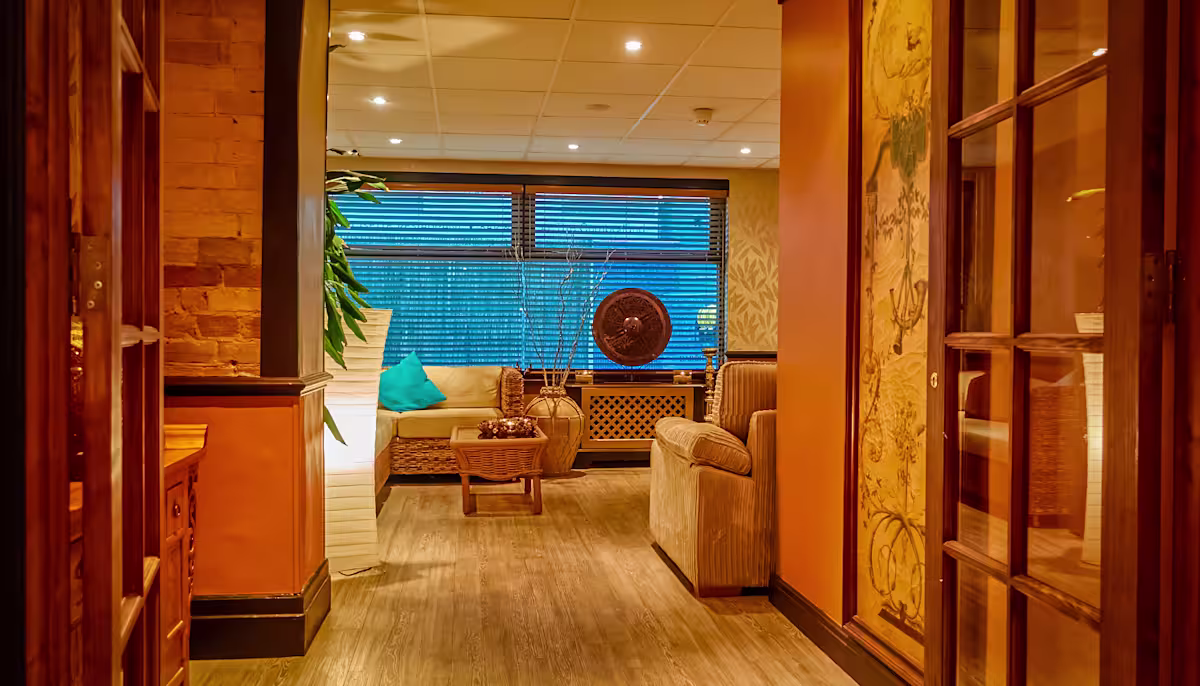 Ocean Beach Hotel & Spa   Lounge