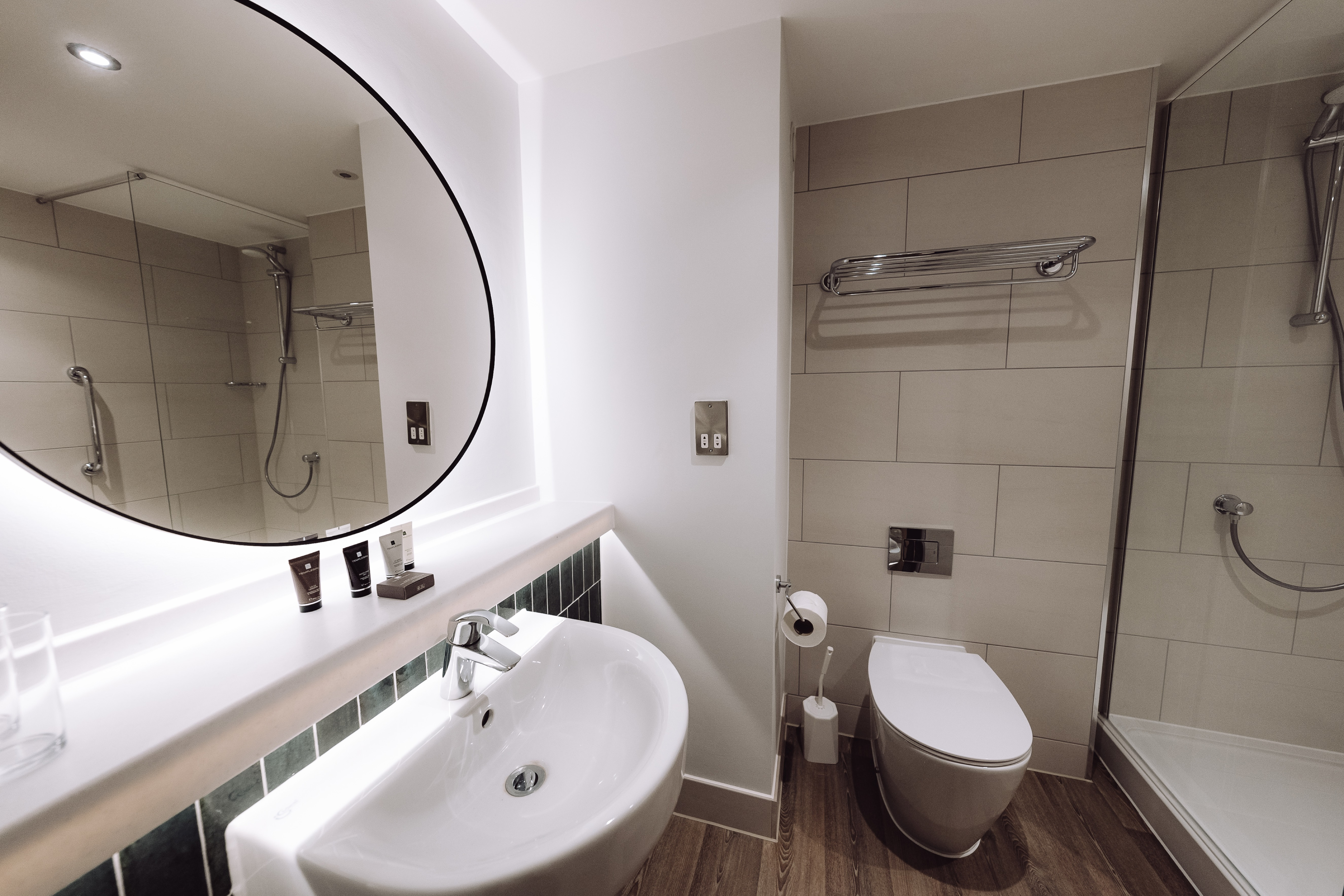 Heythrop   Std And Cosy Bathroom