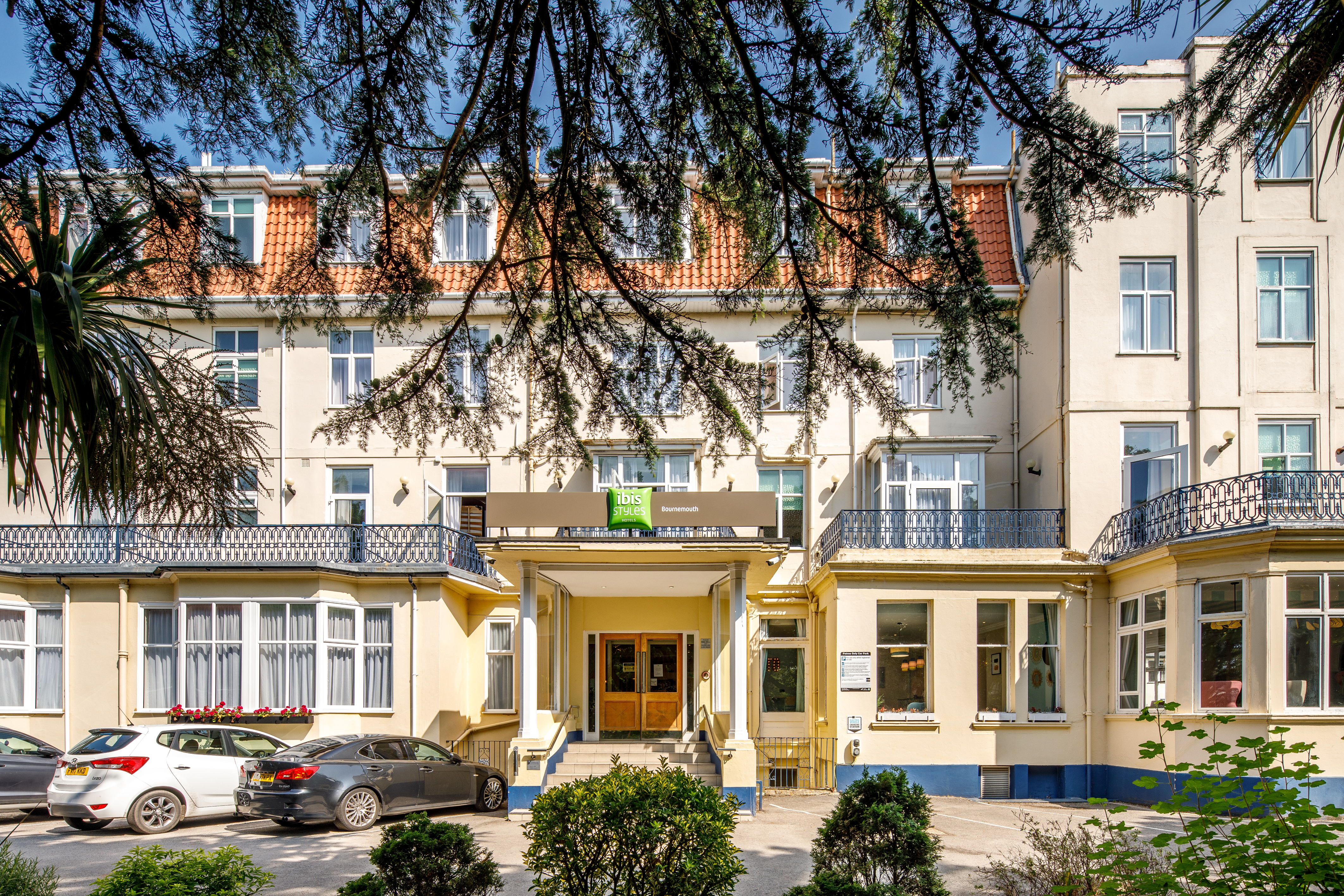 Ibis Styles Bournemouth   Exterior