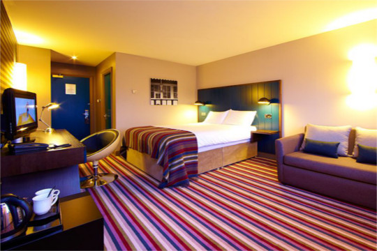 Village Spa Swindon 15