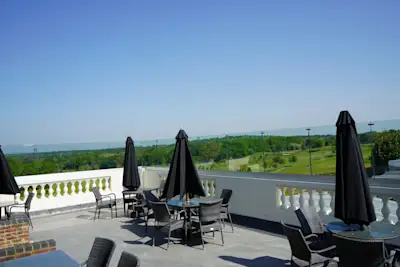 Skylark Country Club