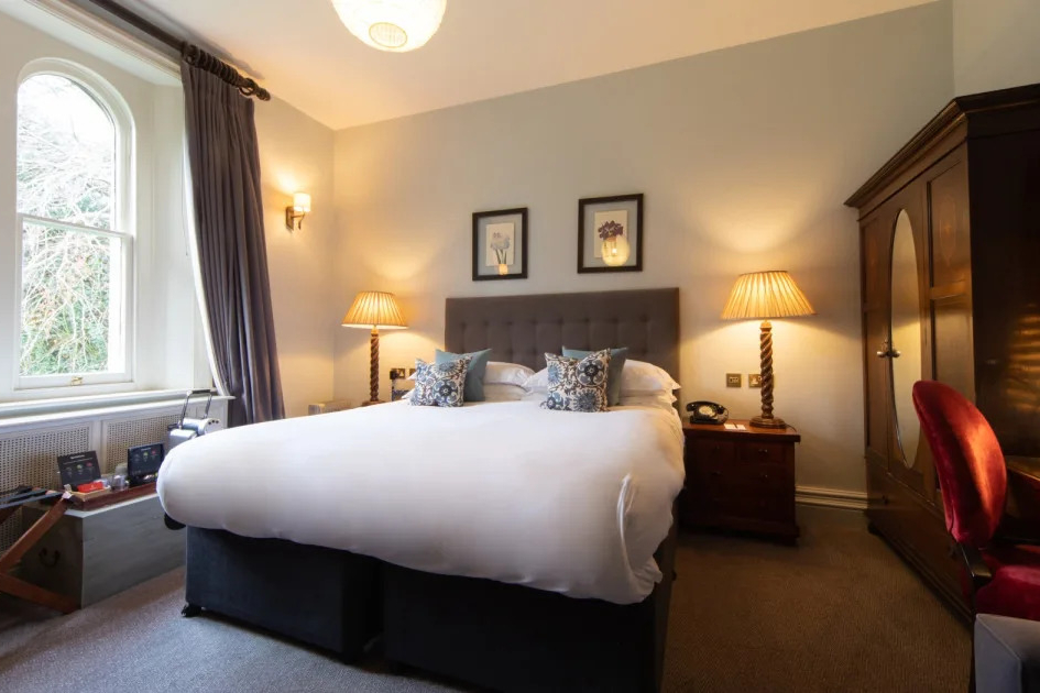 Splendid Bedrooms (Classic)