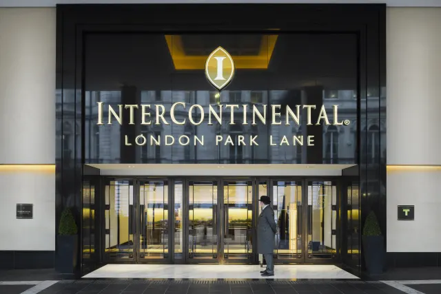 Port Cochere   Inter Continental London Park Lane Hr