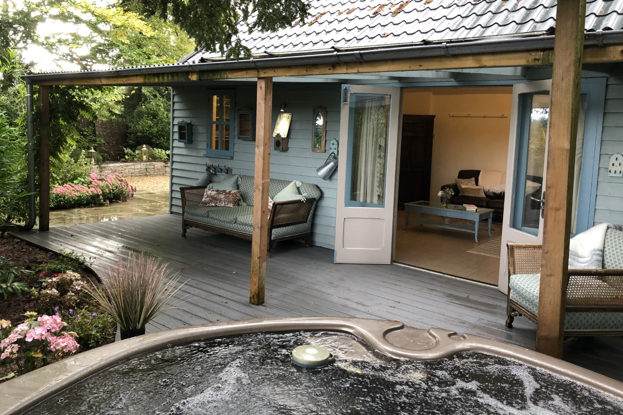 The Garden Room External & Hot Tub