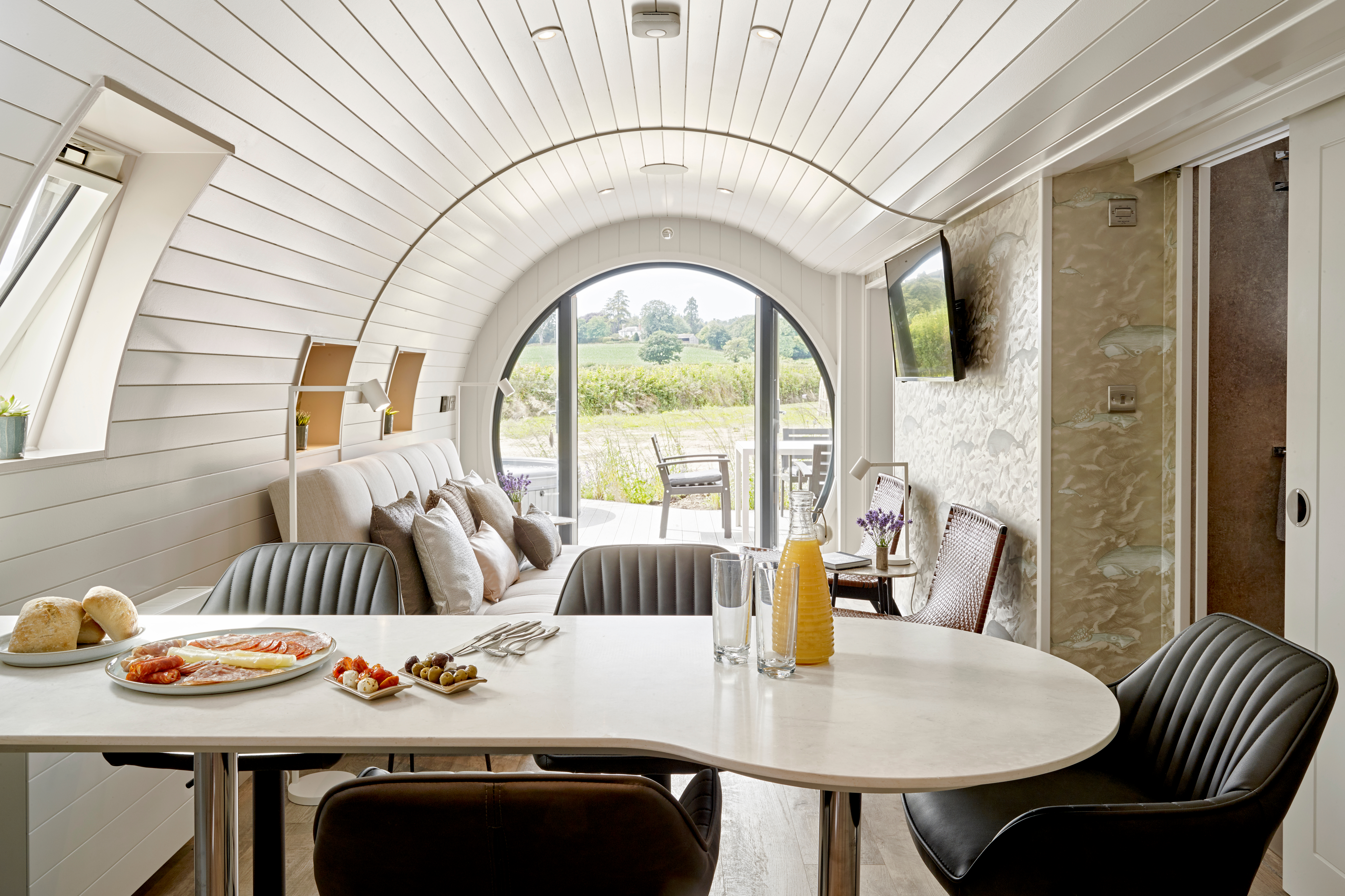 Bryn Tanat Wellness Spa   Breakfast