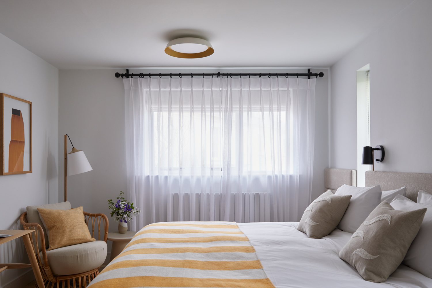 Moonfleet Manor   Bedroom