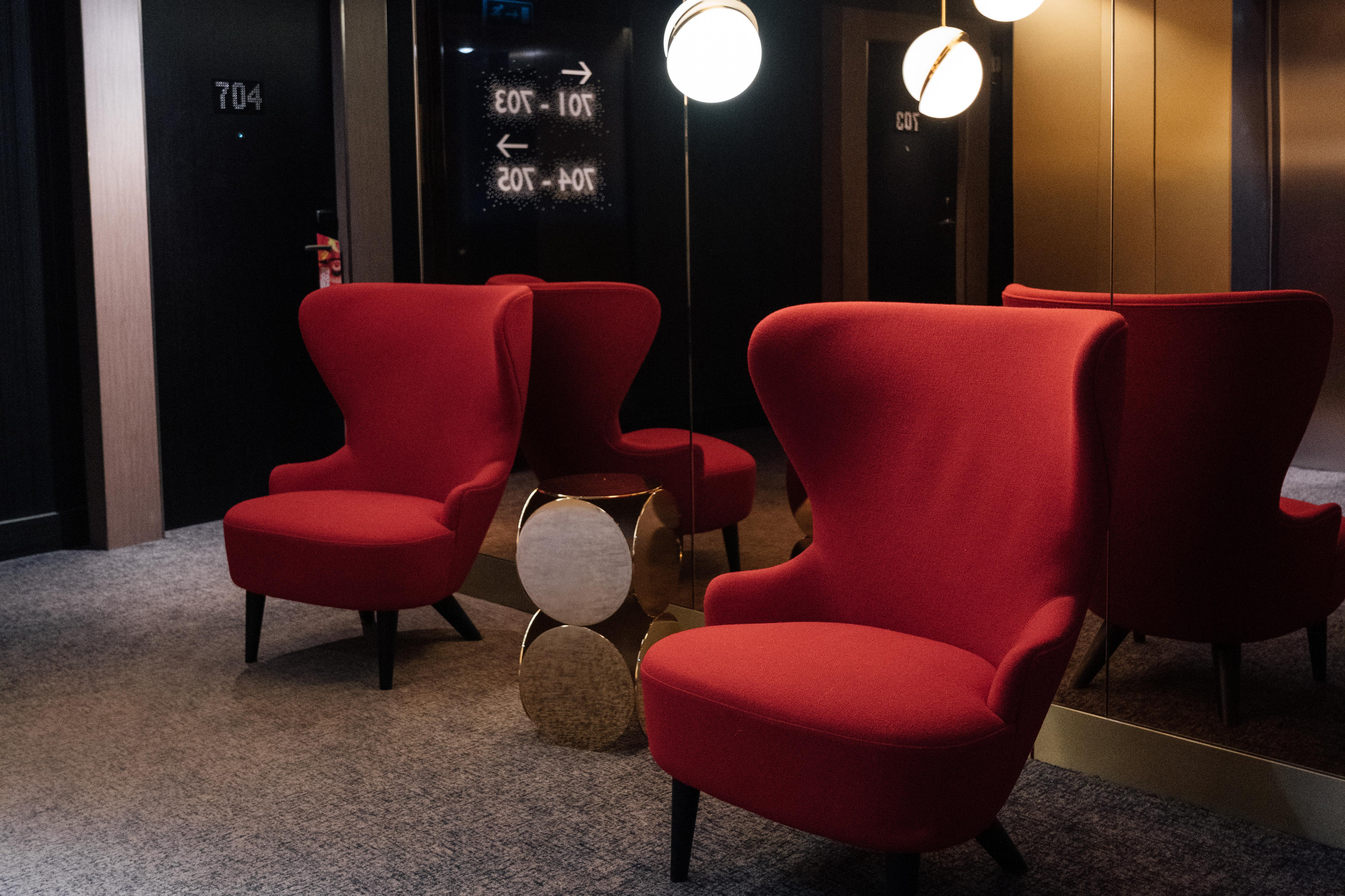 W London   Seating Area